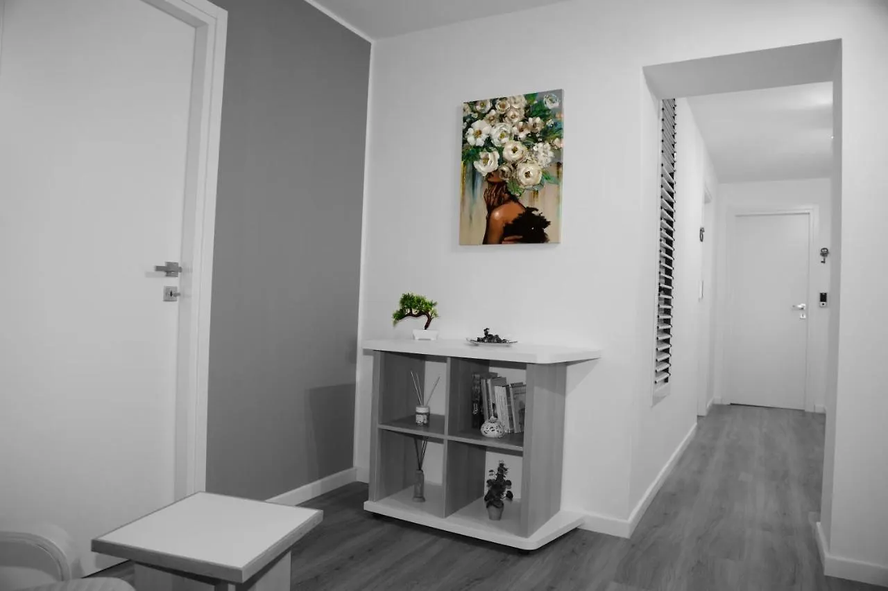 Apartament Casa Viscardi Neapol 0*,